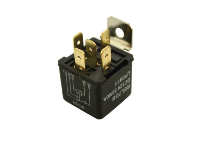 Relais vert ou noir 5 broches Defender / Discovery / Range rover